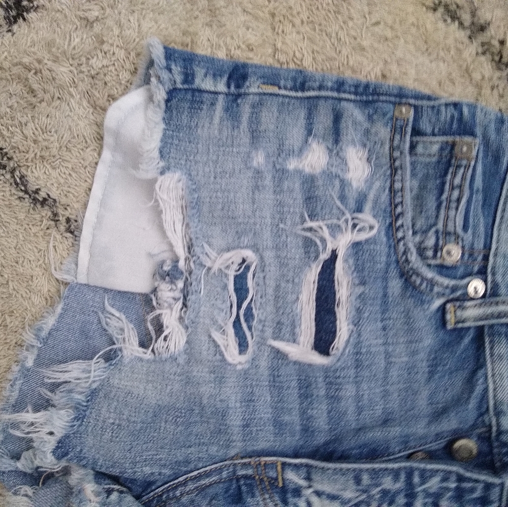 American eagle outfitters distressed shorts - Picture 2 of 5